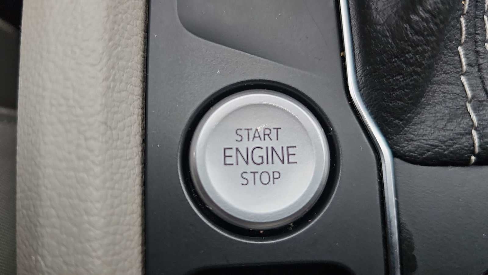 2022 Volkswagen Atlas 3.6L V6 SEL Premium R-Line