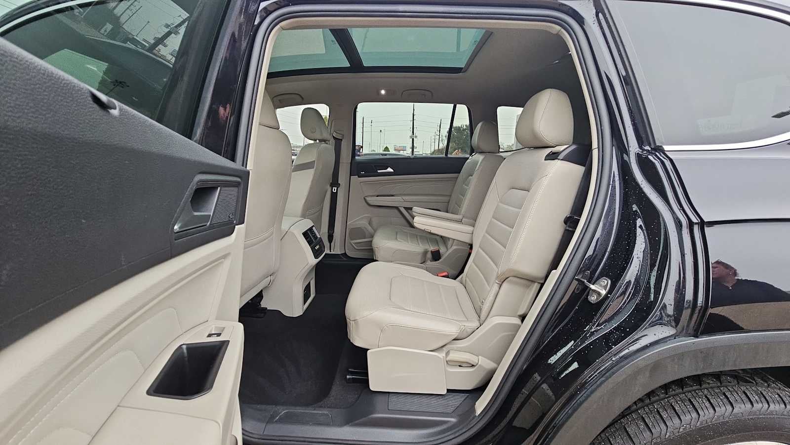 2022 Volkswagen Atlas 3.6L V6 SEL Premium R-Line