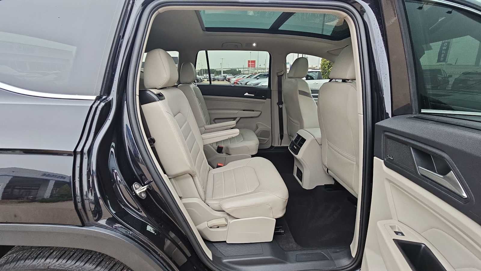 2022 Volkswagen Atlas 3.6L V6 SEL Premium R-Line