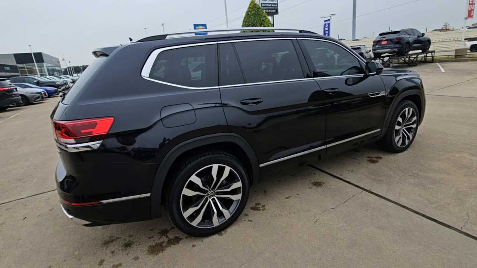 2022 Volkswagen Atlas 3.6L V6 SEL Premium R-Line