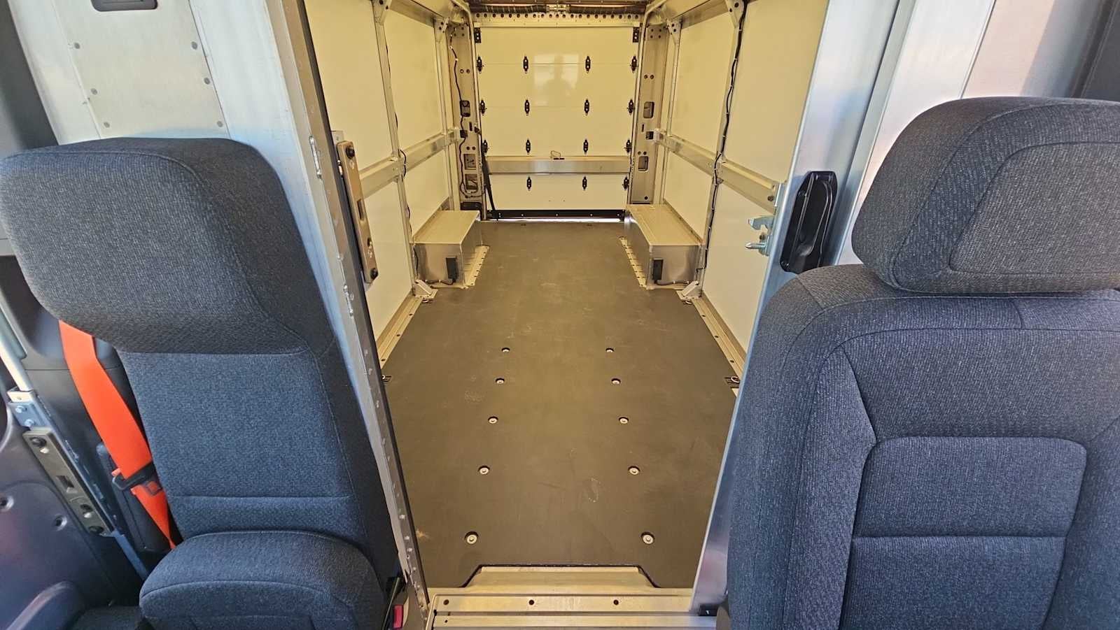 2023 BrightDrop Zevo 600 EJY