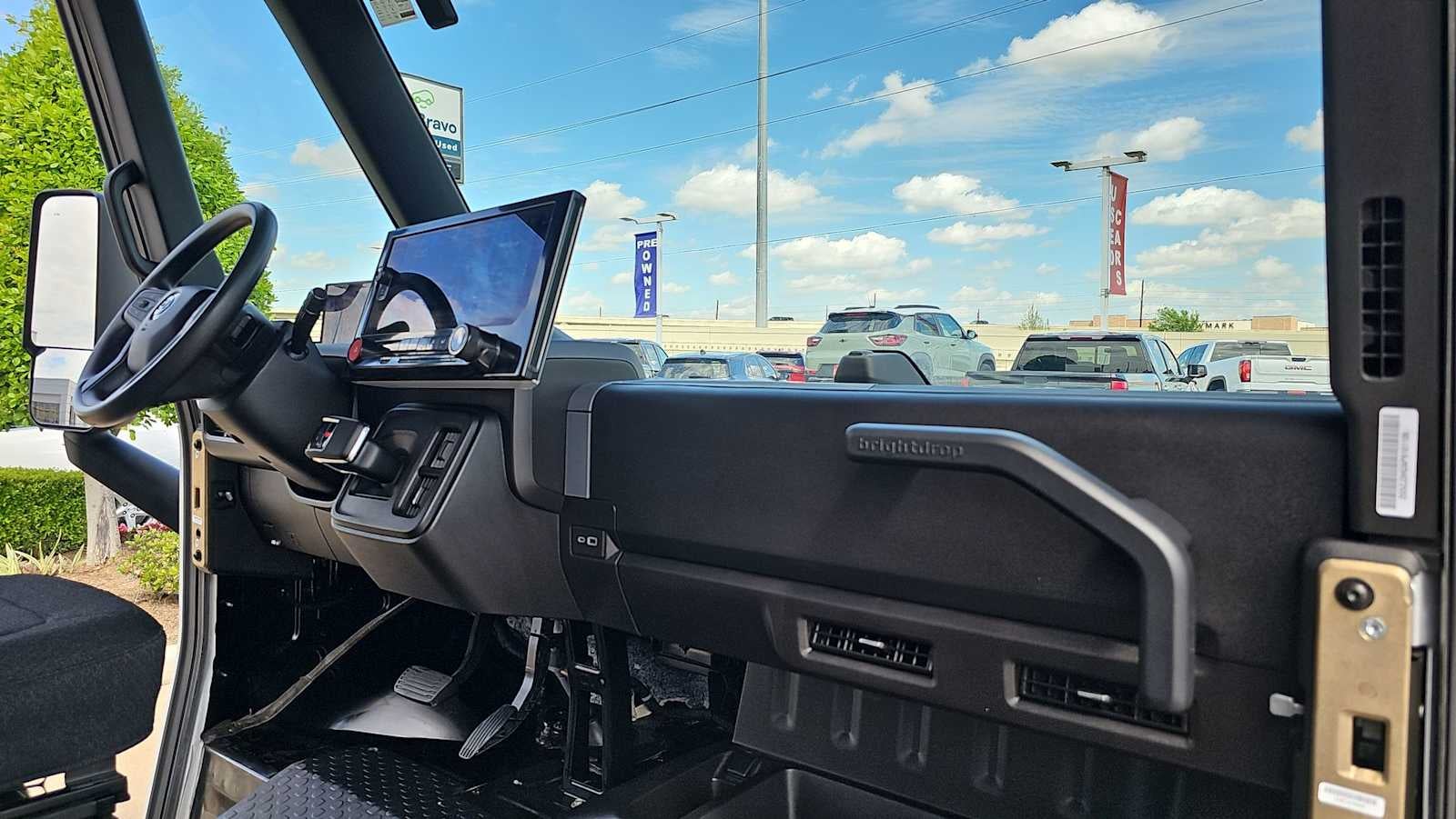 2023 BrightDrop Zevo 600 EJY