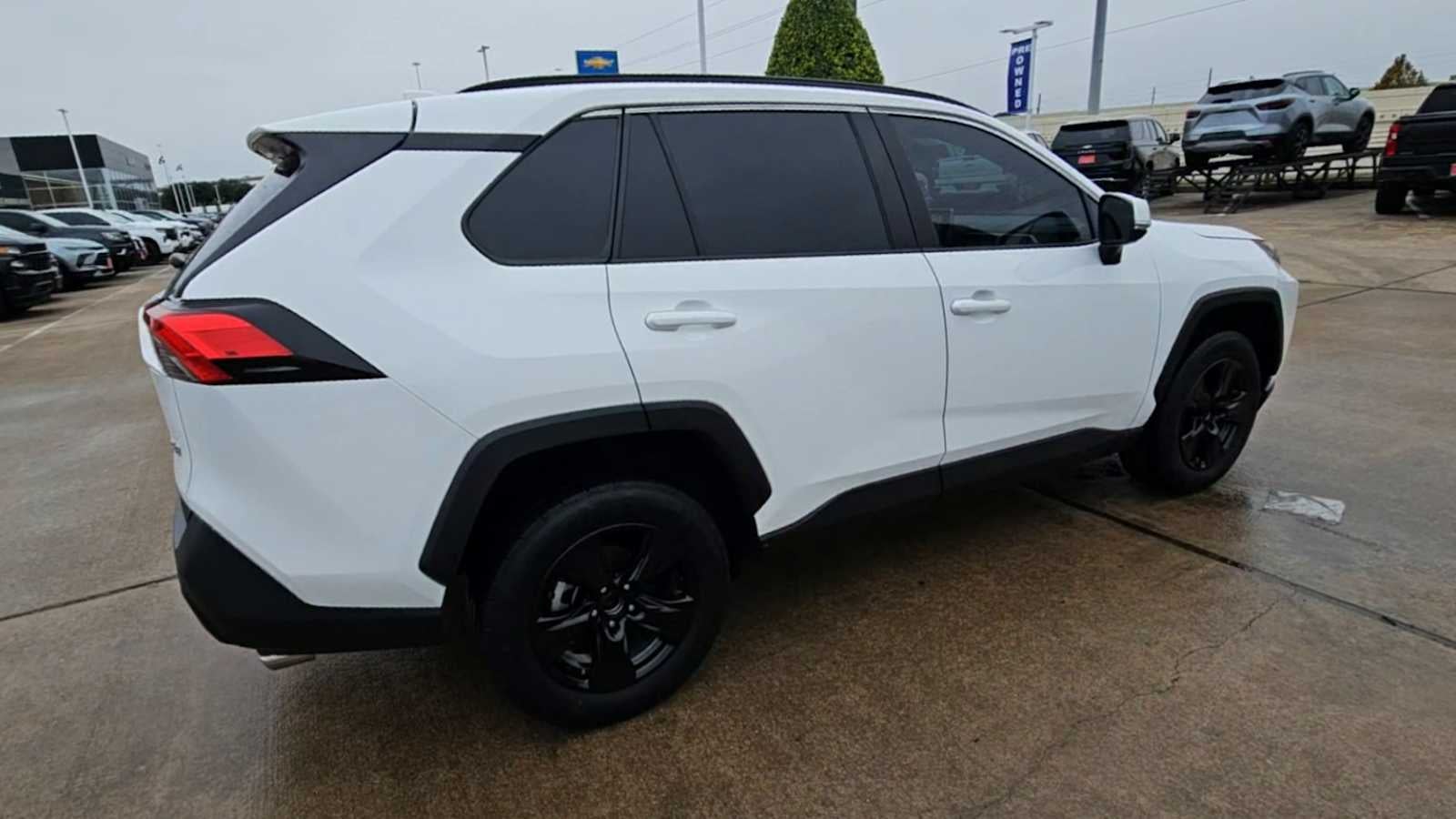 2024 Toyota RAV4 XLE
