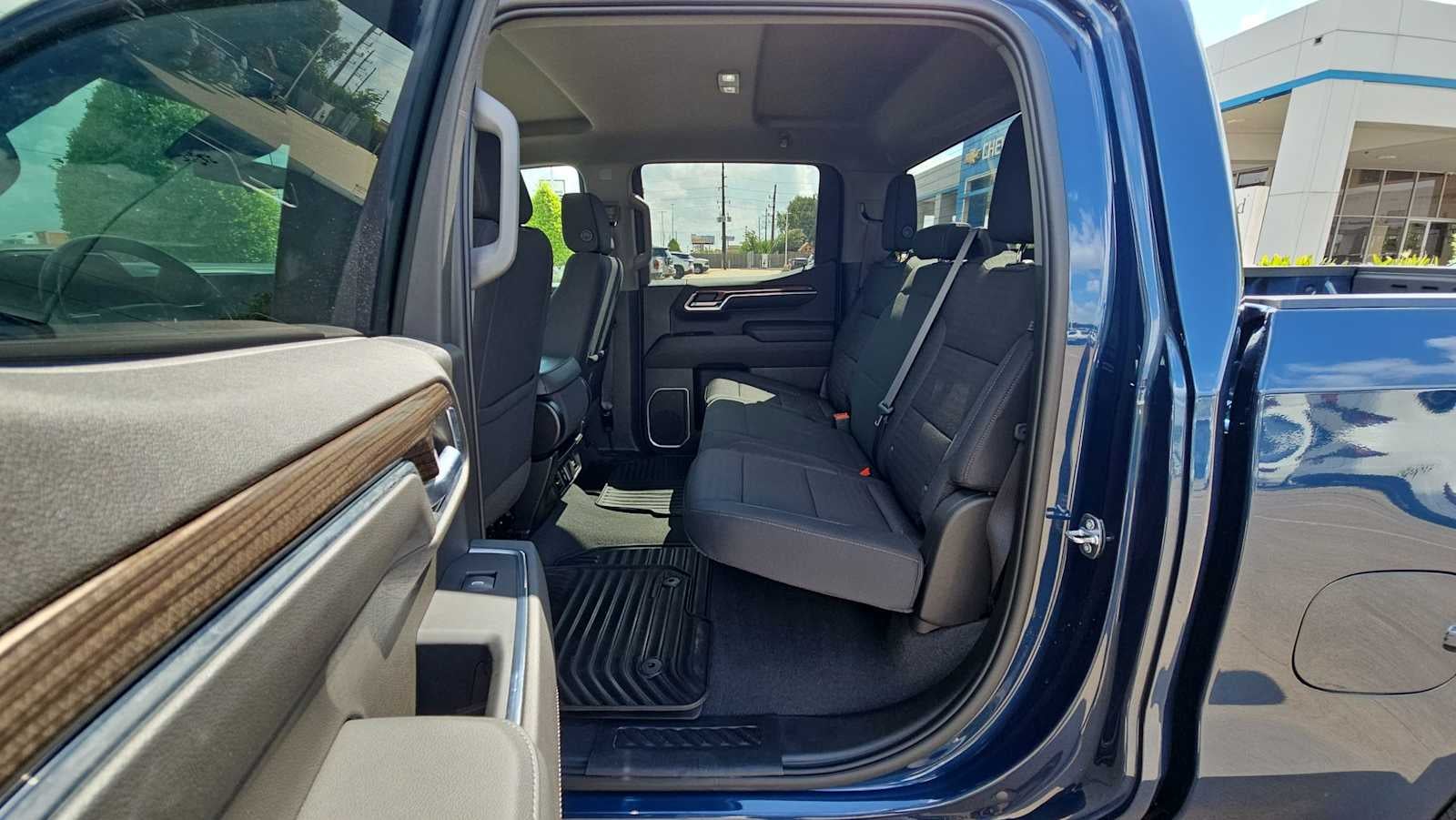 2022 Chevrolet Silverado 1500 LT (2FL)