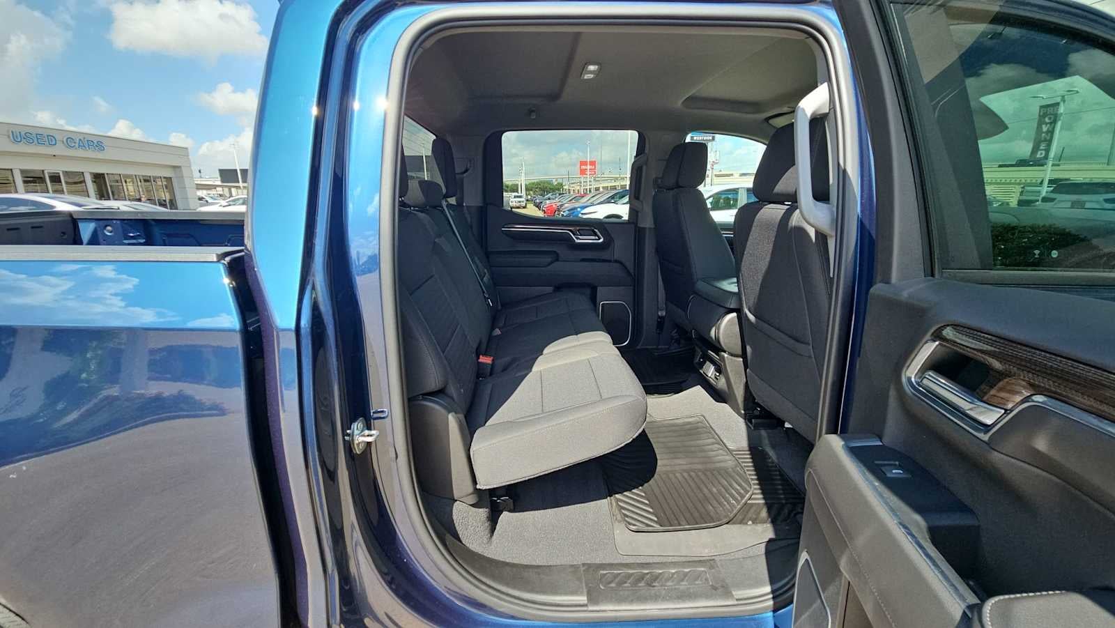 2022 Chevrolet Silverado 1500 LT (2FL)