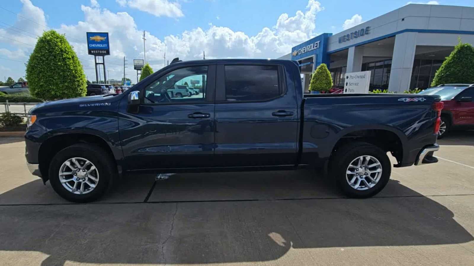 2022 Chevrolet Silverado 1500 LT (2FL)