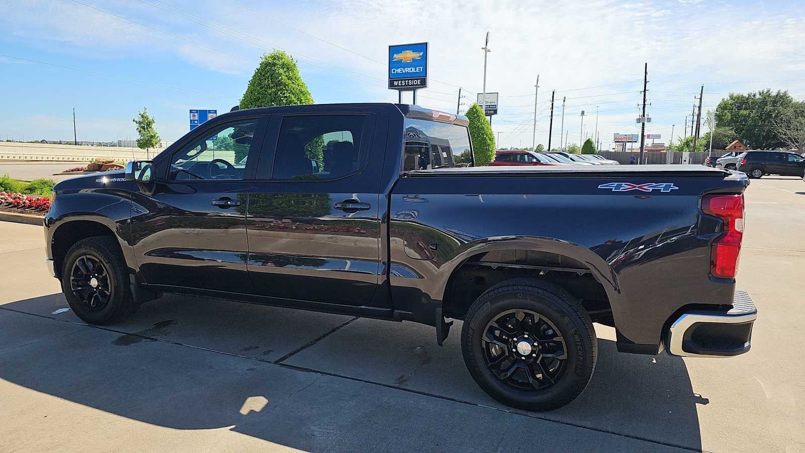 2023 Chevrolet Silverado 1500 LT (2FL)