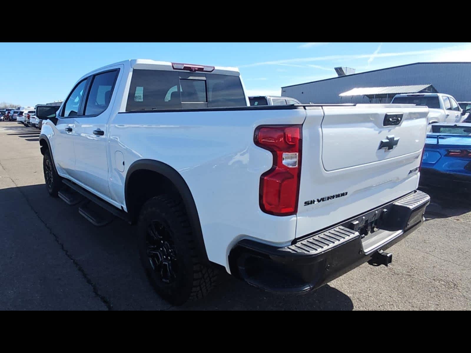 2025 Chevrolet Silverado 1500 ZR2