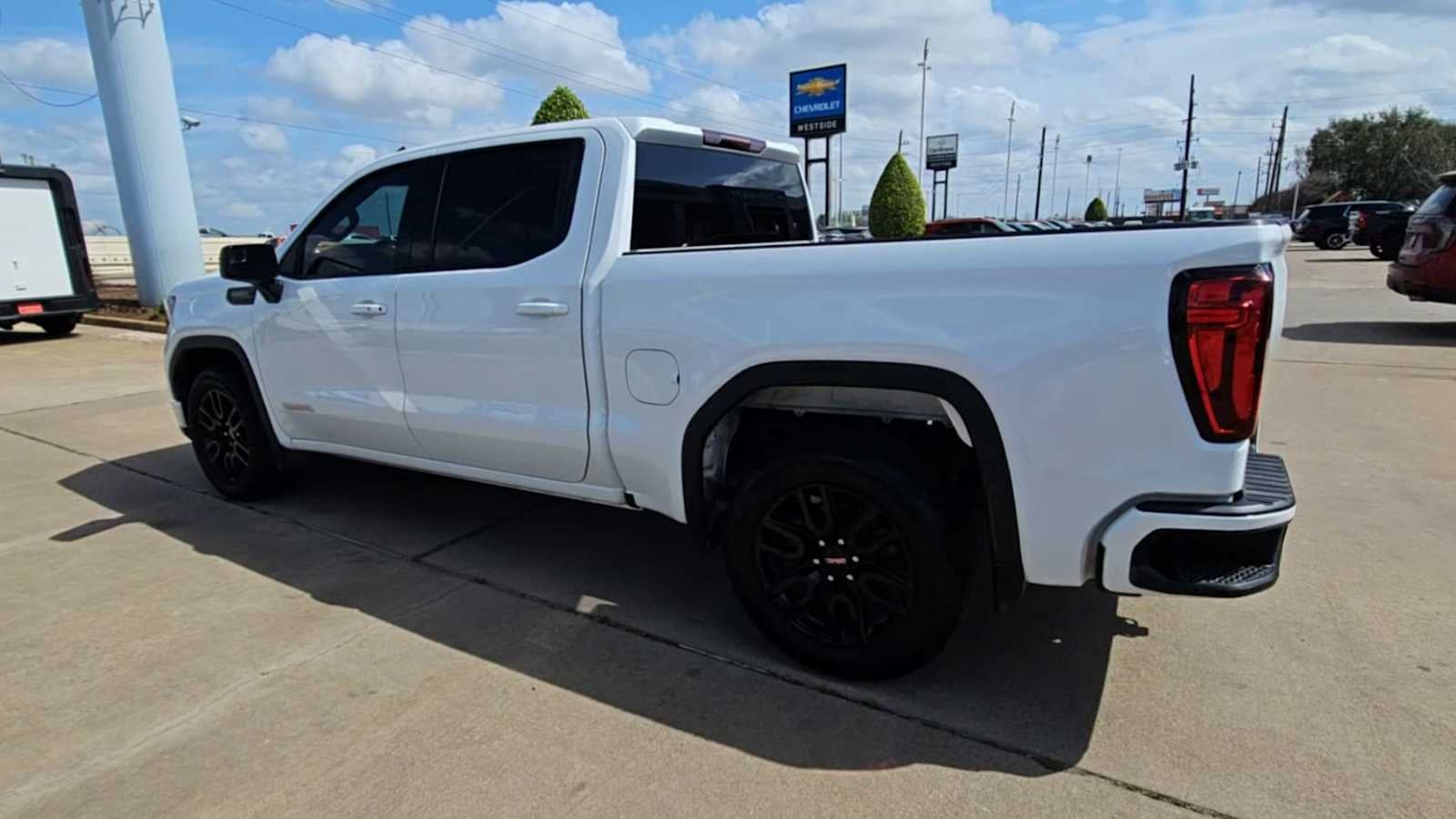 2022 GMC Sierra 1500 Elevation