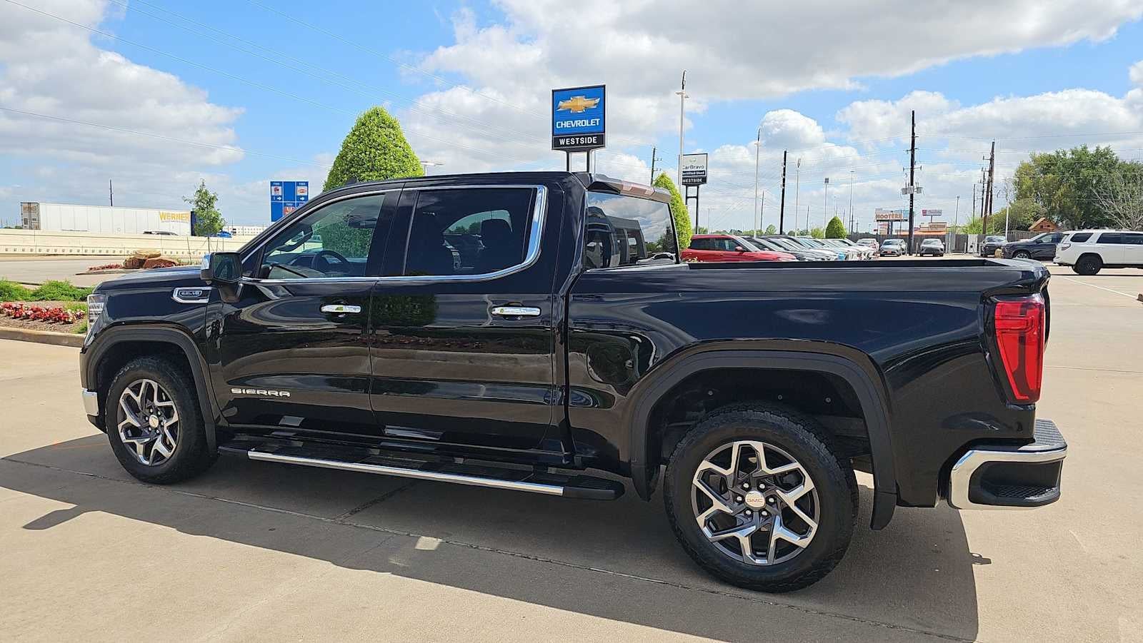 2022 GMC Sierra 1500 SLT