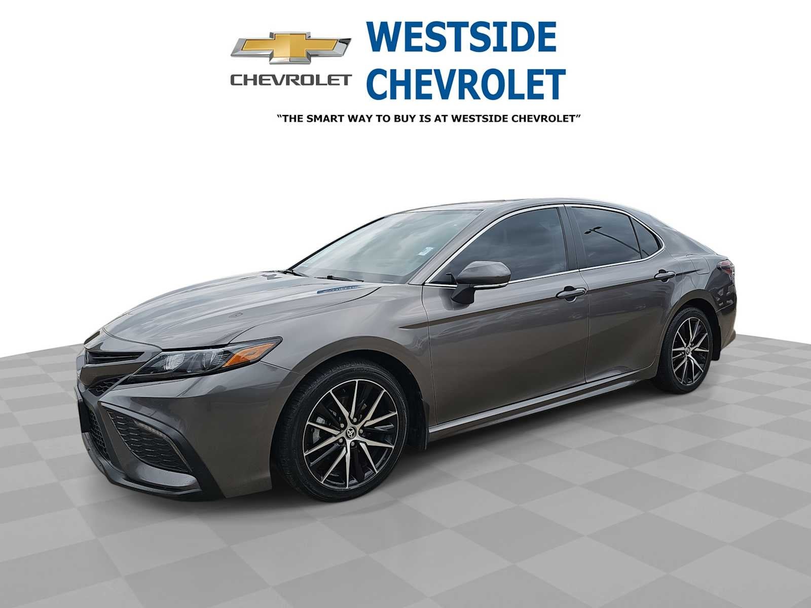 2024 Toyota Camry Hybrid SE