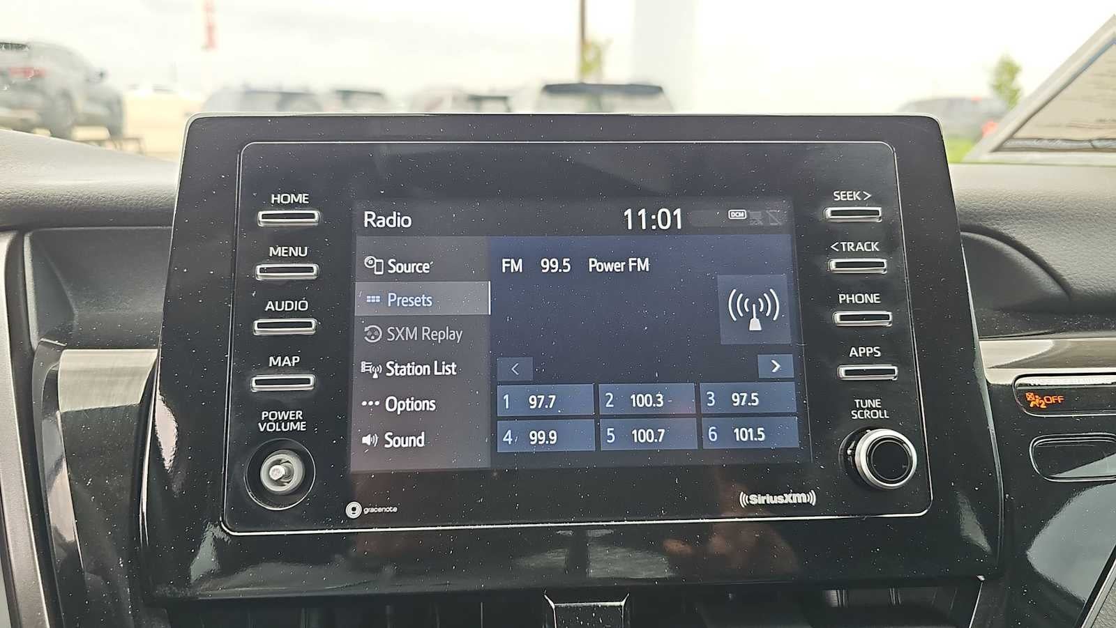 2024 Toyota Camry Hybrid SE