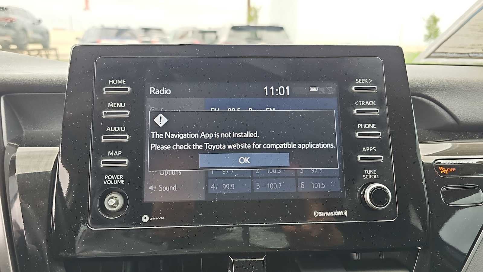 2024 Toyota Camry Hybrid SE