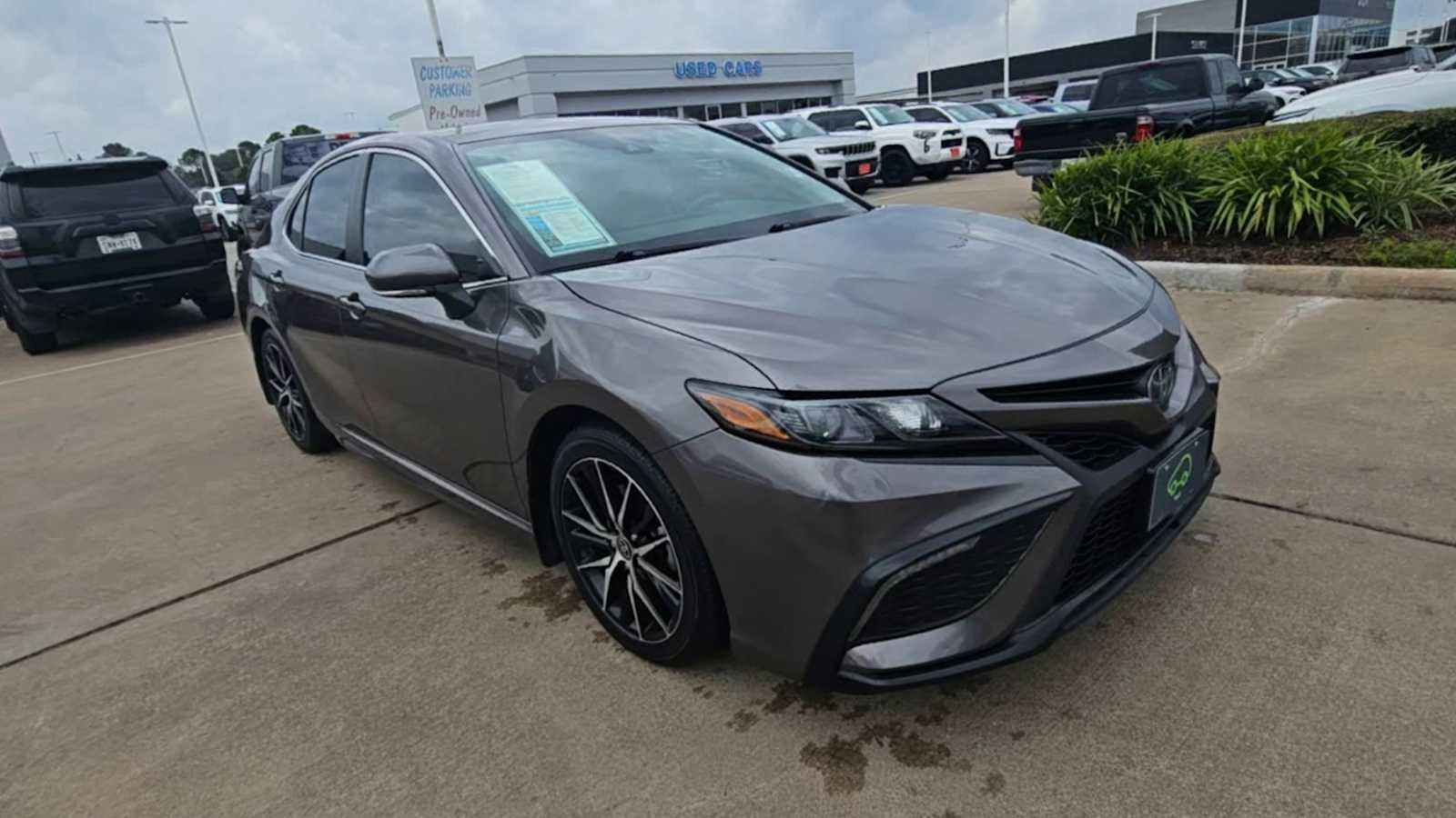 2024 Toyota Camry Hybrid SE