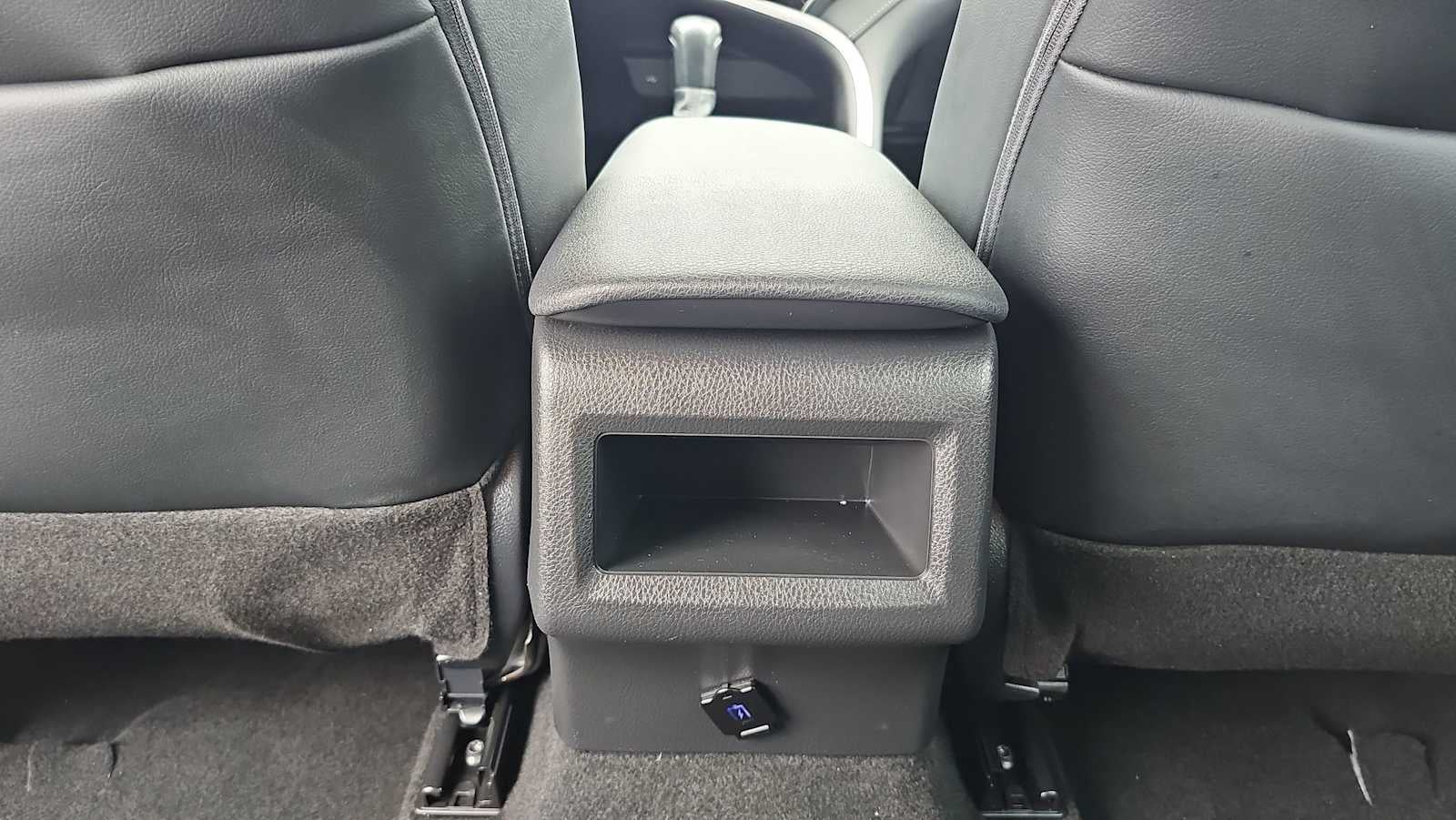 2024 Toyota Camry Hybrid SE