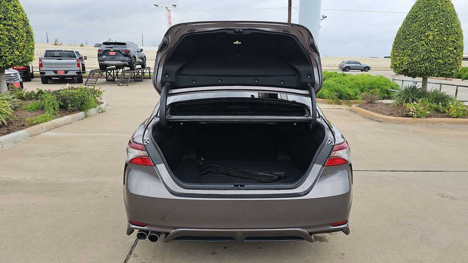 2024 Toyota Camry Hybrid SE