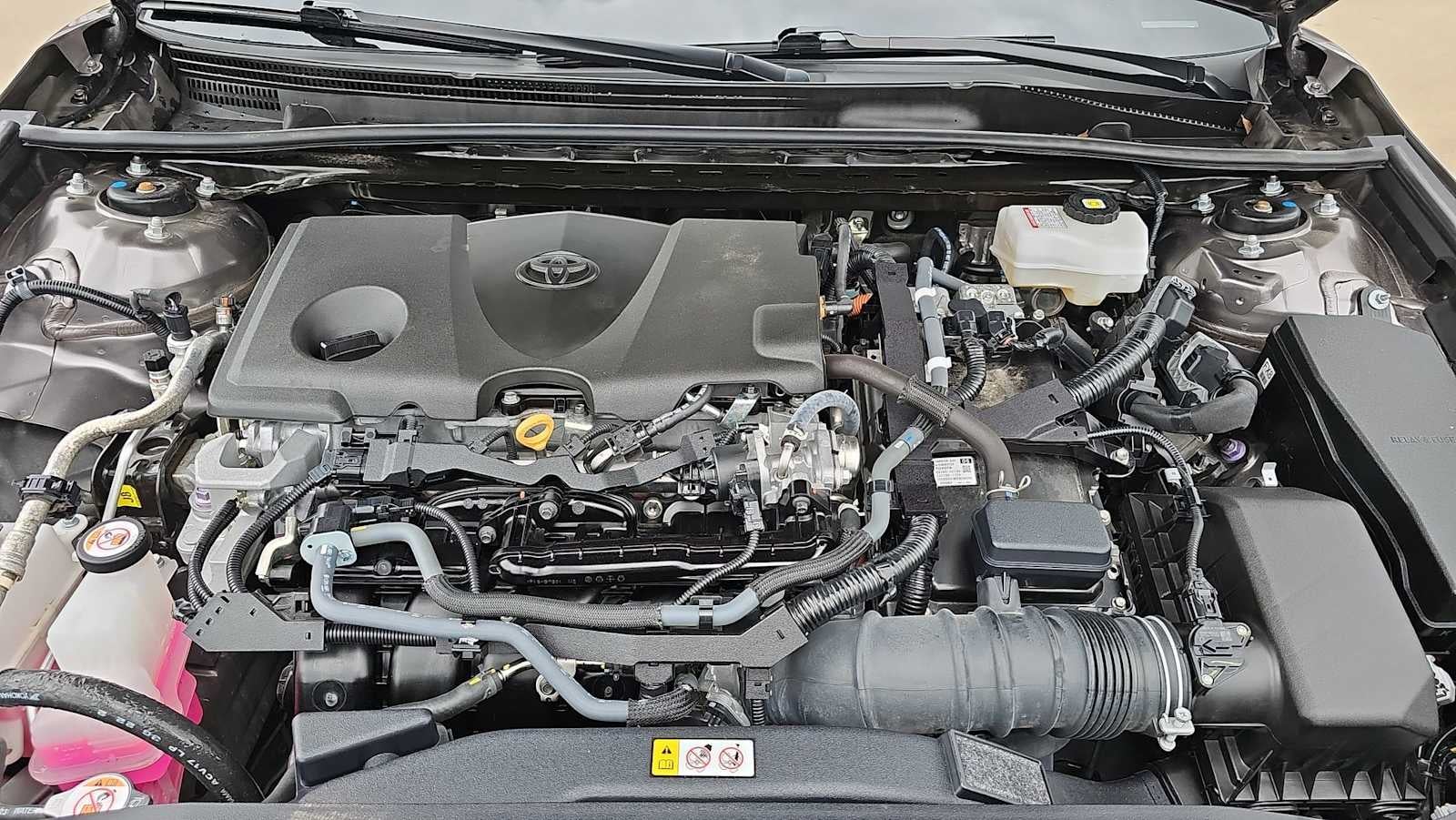 2024 Toyota Camry Hybrid SE