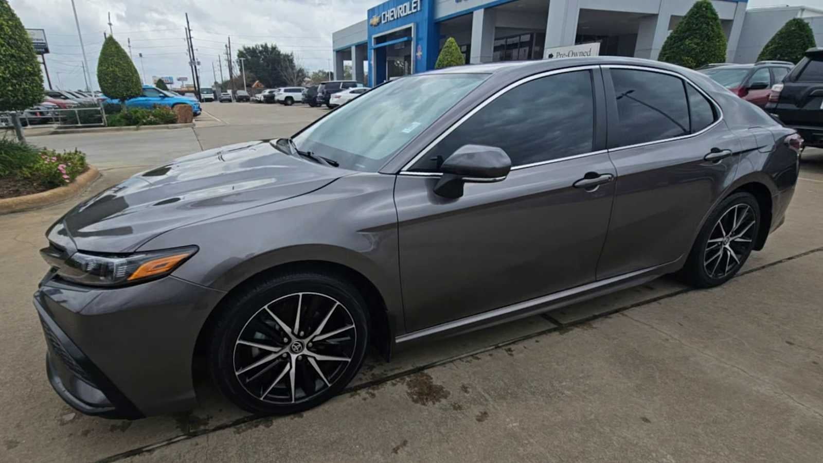 2024 Toyota Camry Hybrid SE