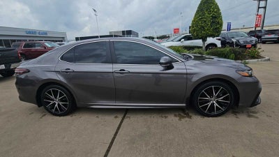 2024 Toyota Camry Hybrid SE