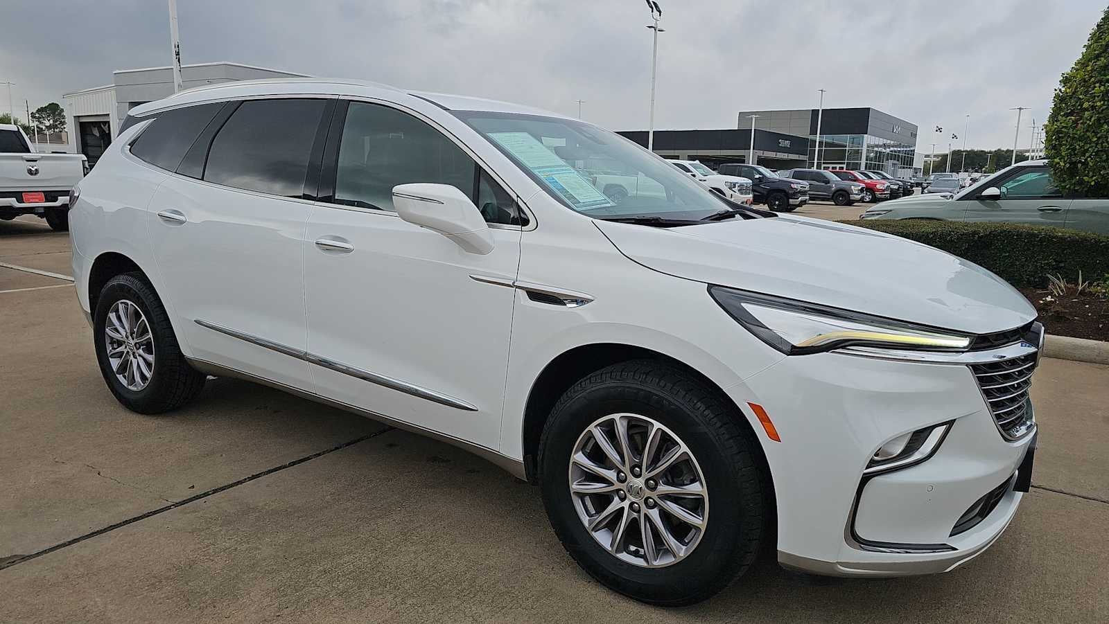 2023 Buick Enclave Essence