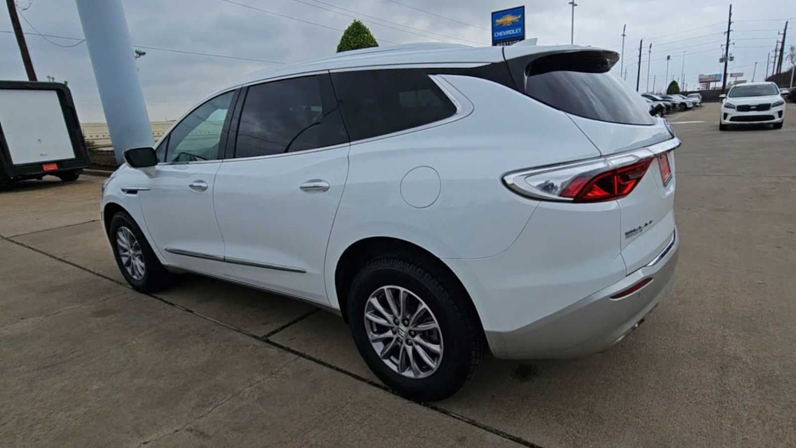 2023 Buick Enclave Essence