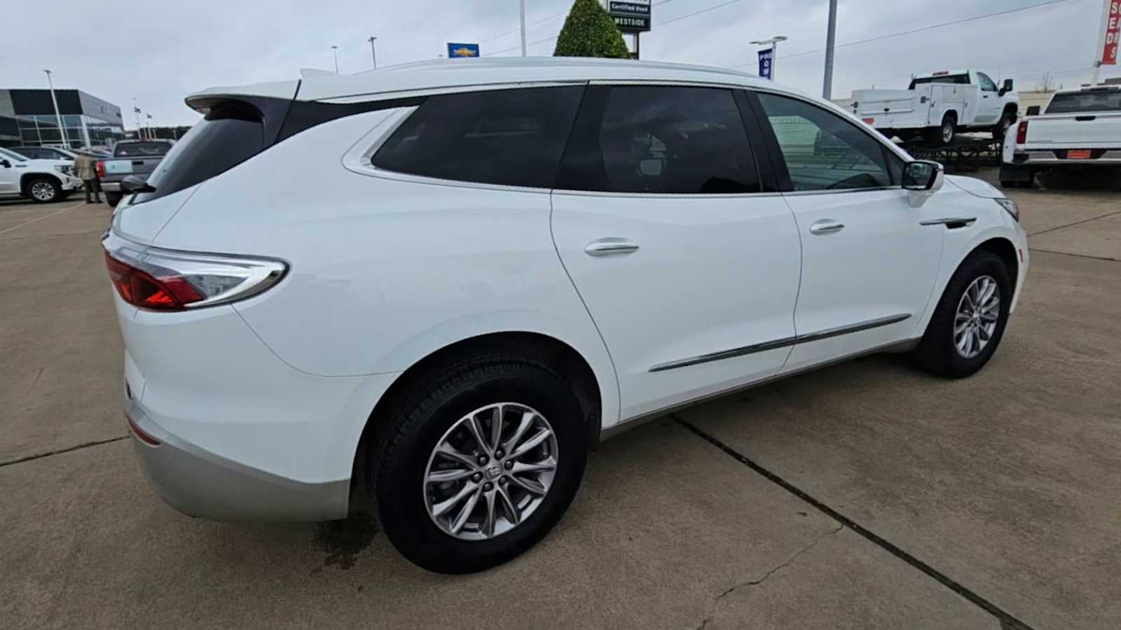 2023 Buick Enclave Essence