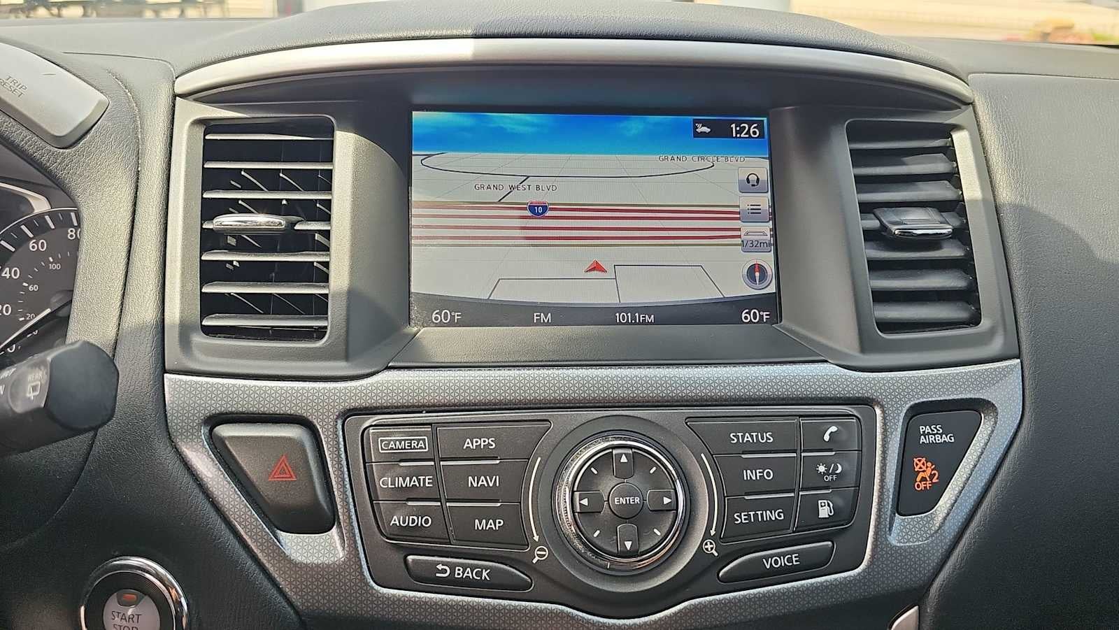 2020 Nissan Pathfinder SL