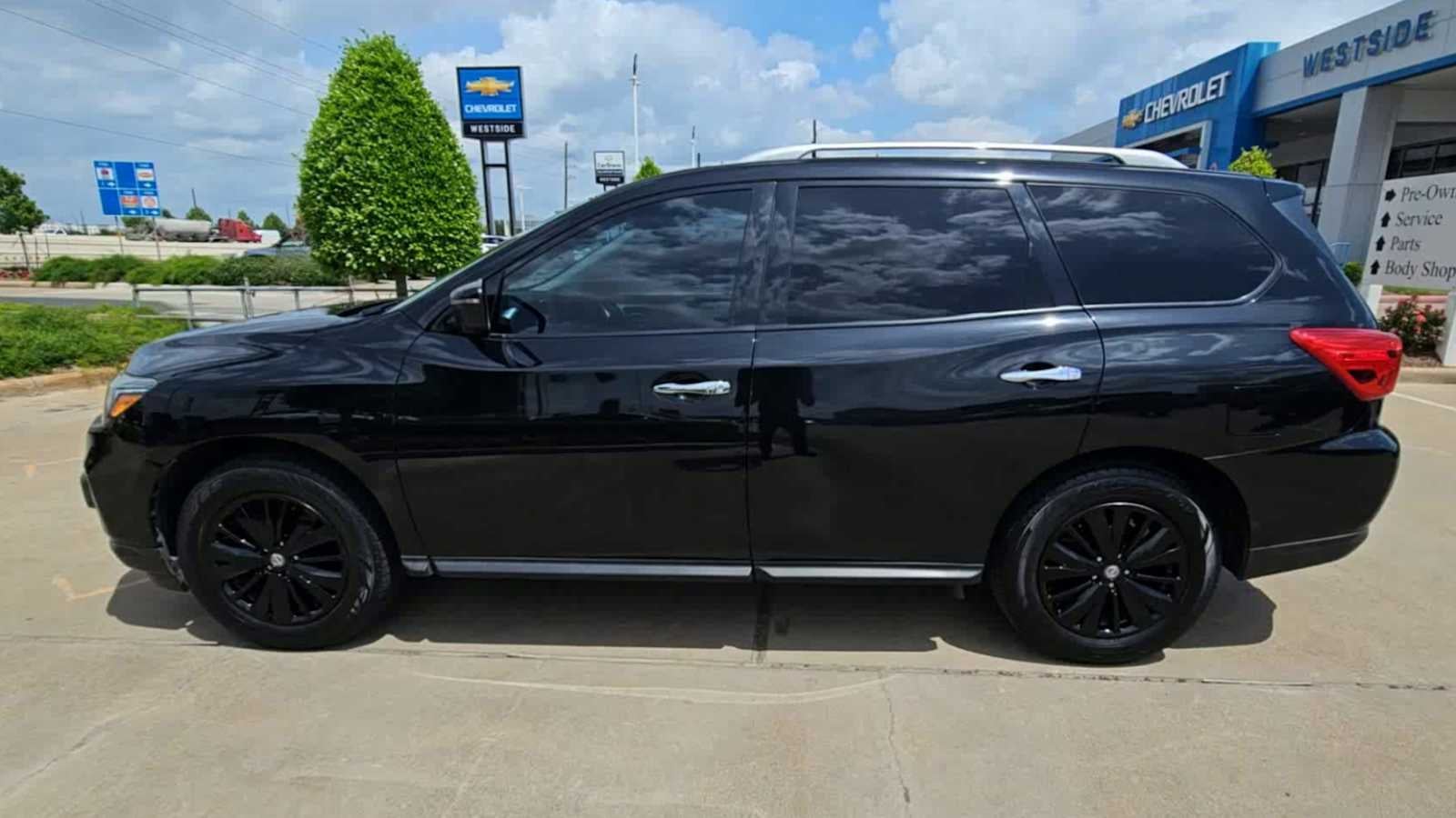 2020 Nissan Pathfinder SL