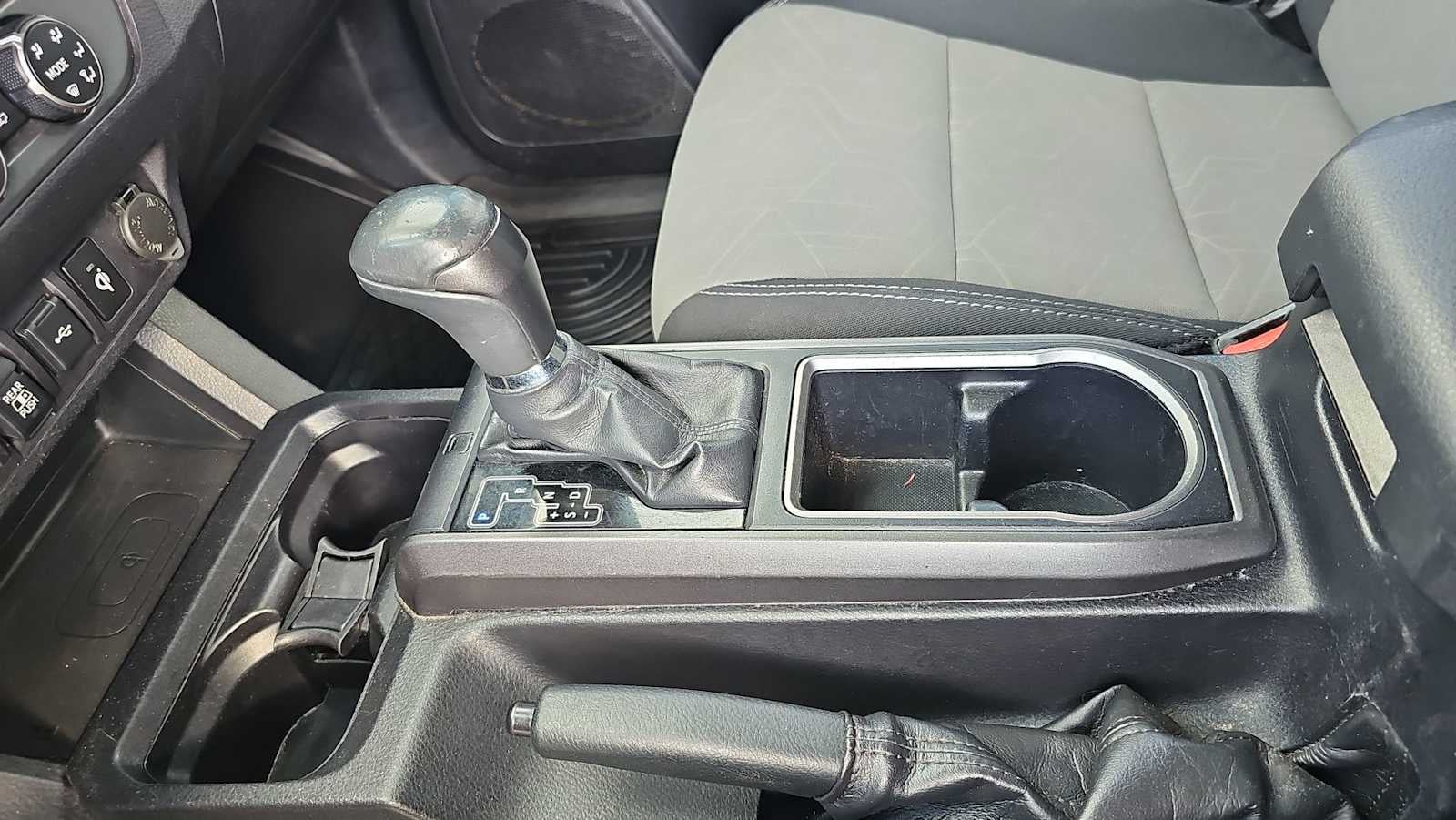 2020 Toyota Tacoma 2WD SR5