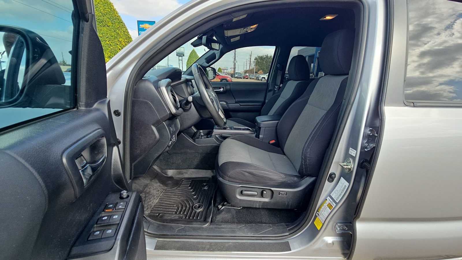 2020 Toyota Tacoma 2WD SR5