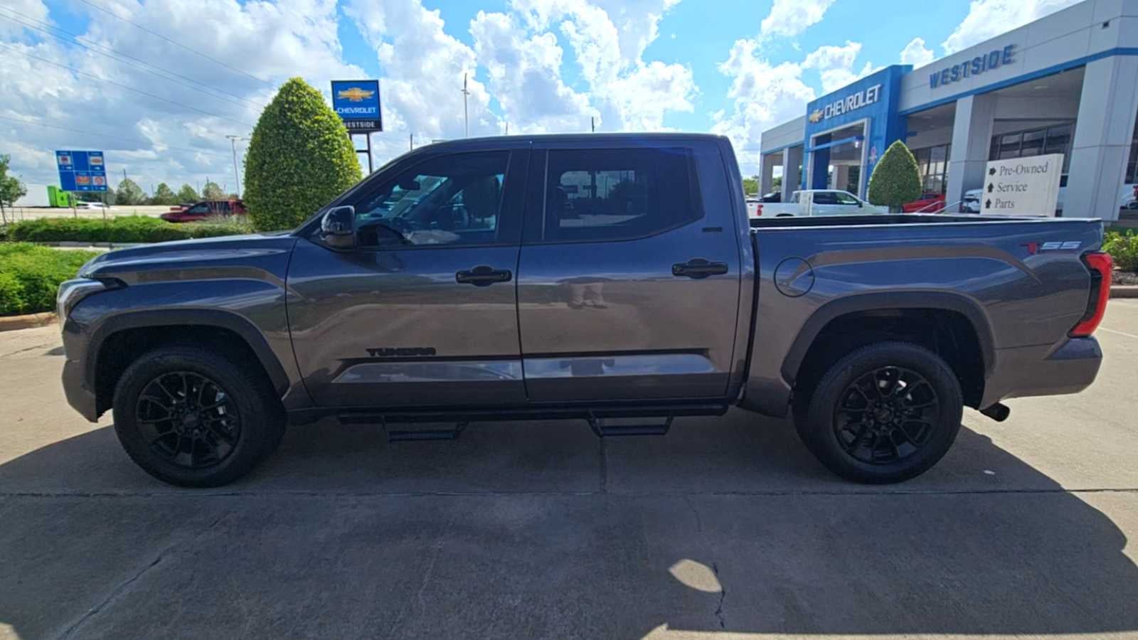 2022 Toyota Tundra SR5