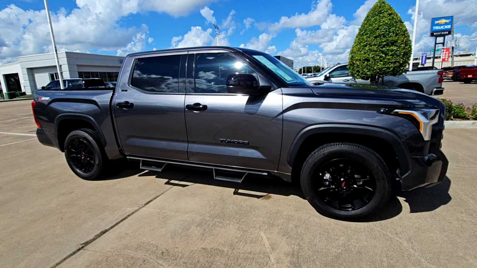 2022 Toyota Tundra SR5