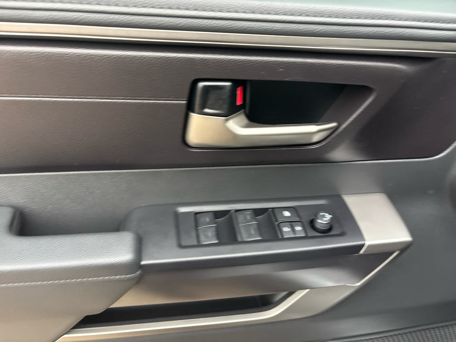 2024 Toyota Tundra 4WD SR5