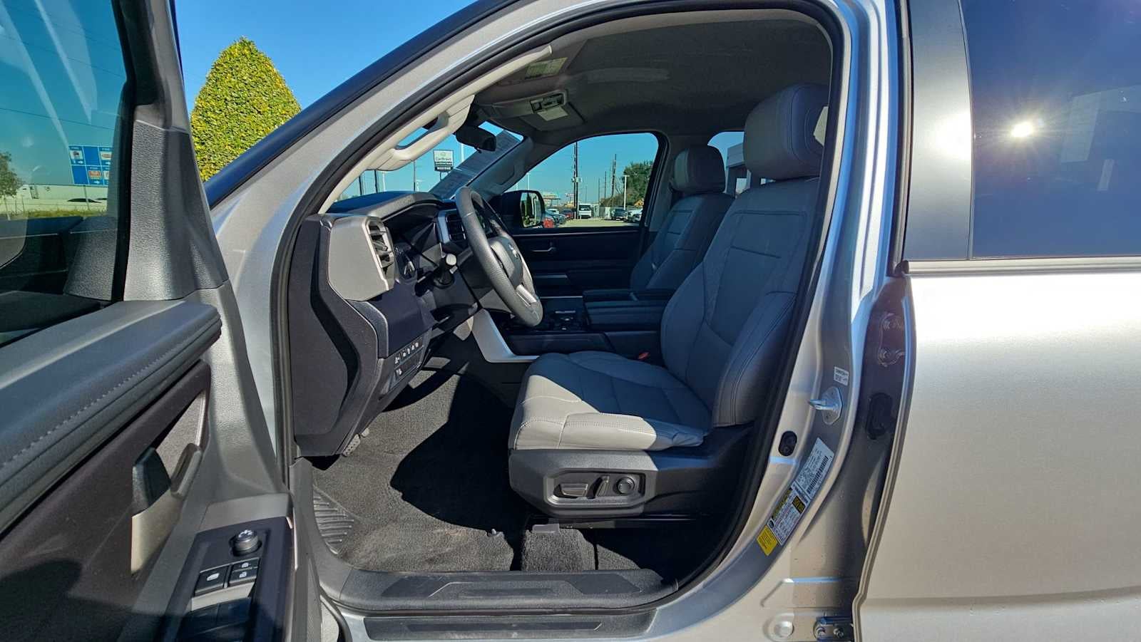 2024 Toyota Tundra 4WD SR5