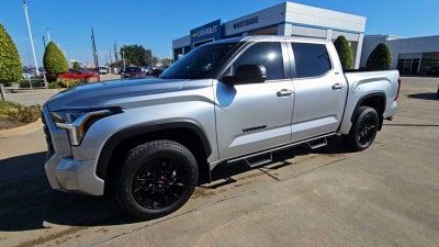 2024 Toyota Tundra 4WD SR5