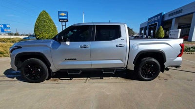 2024 Toyota Tundra 4WD SR5