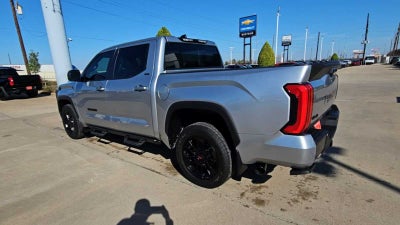 2024 Toyota Tundra 4WD SR5