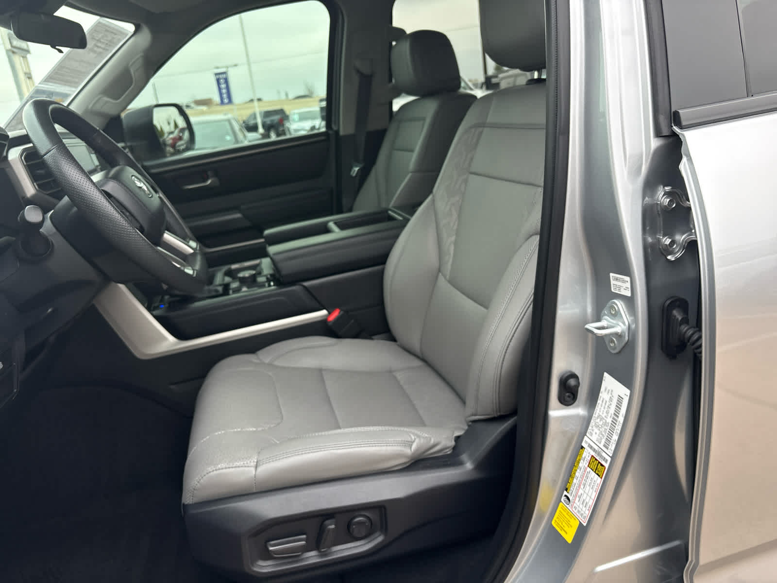 2024 Toyota Tundra 4WD SR5