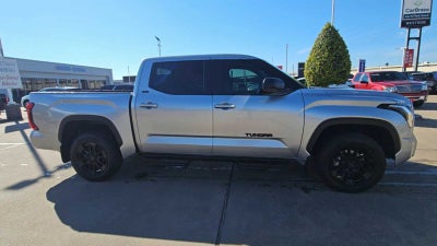 2024 Toyota Tundra 4WD SR5