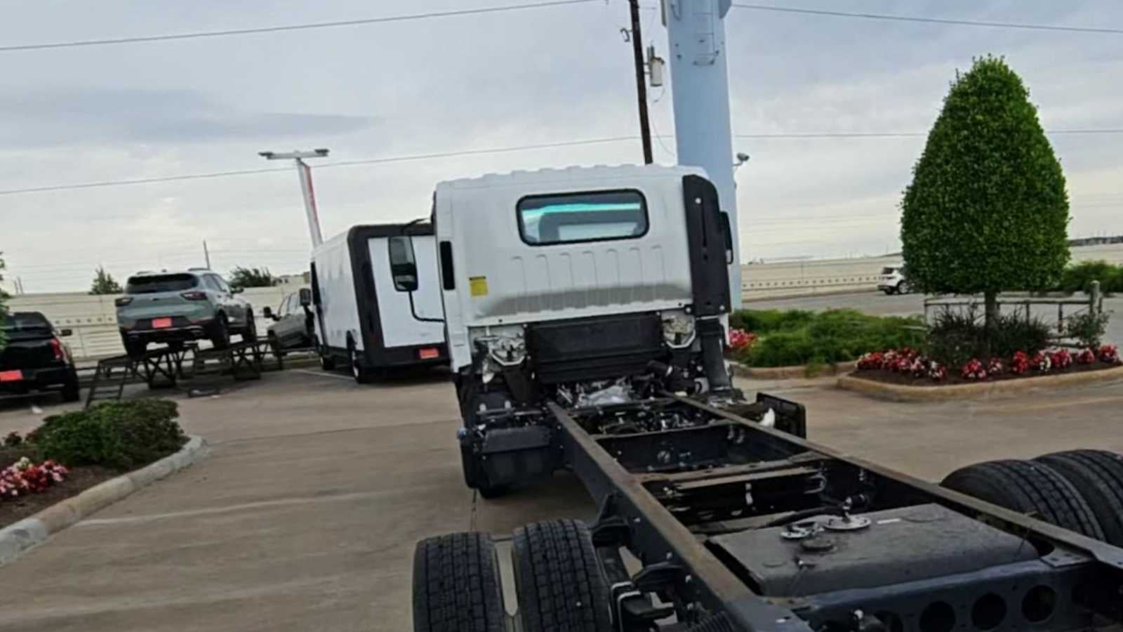 2021 Chevrolet Low Cab Forward 4500 XD NA