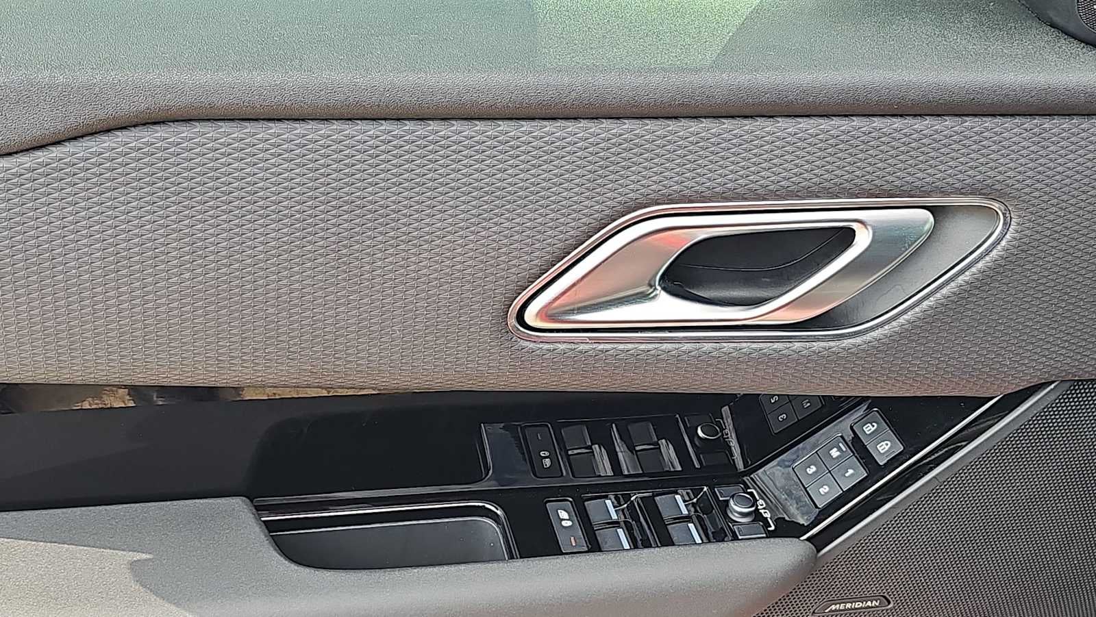 2022 Land Rover Range Rover Velar P250 R-Dynamic S