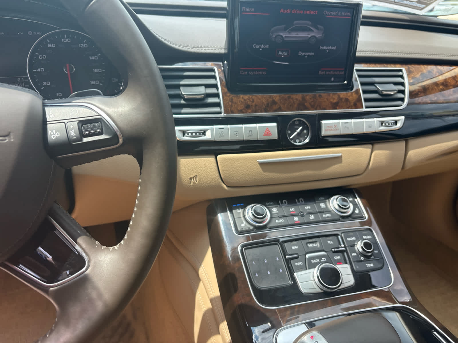 2017 Audi A8 Base - Photo 16