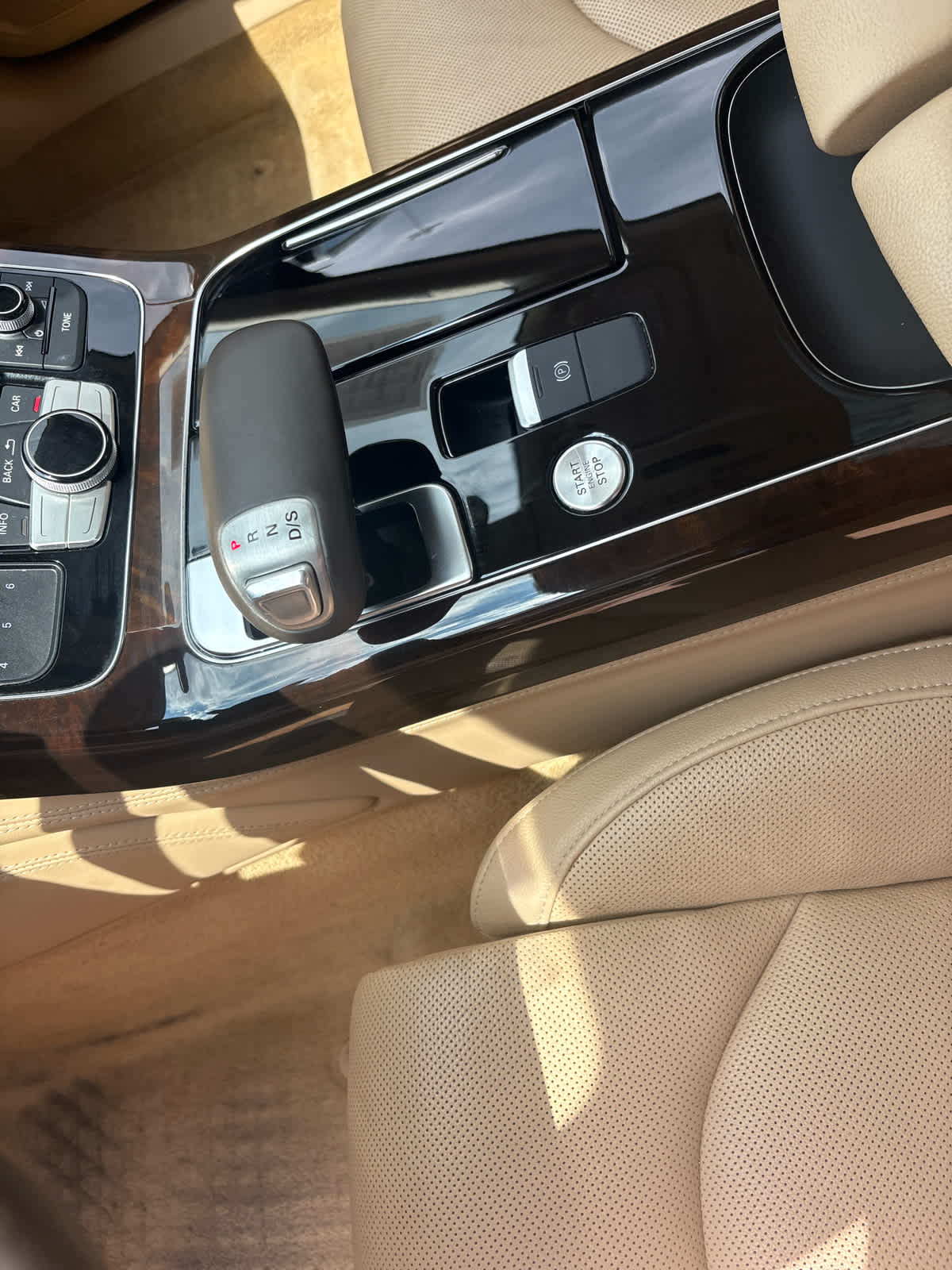 2017 Audi A8 Base - Photo 17